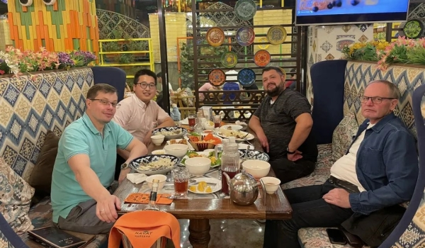 Lámh ar láimh le todhchaí níos fearr, cabhraíonn QGM go láidir le tógáil bonneagair na Rúise