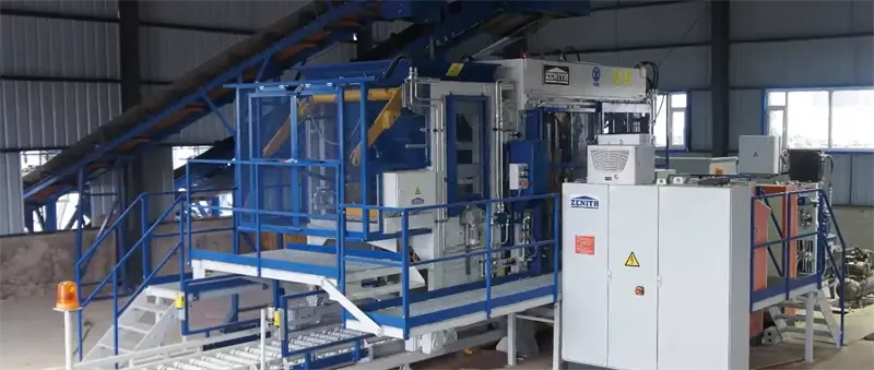 Seoladh tionscadal táirgthe brící comhghlasála coincréite ilchiseal lán-uathoibríoch san Afraic.