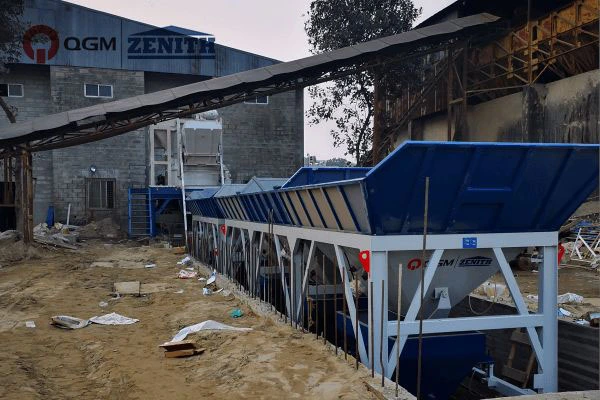 Líne Táirgthe Uathoibríoch ZN900C Le Racking agus Córas Ciúbála As Líne sa Bhanglaidéis